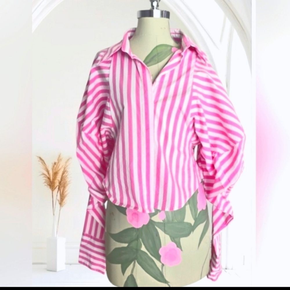 NEW- Striped Print Gigot Sleeve Fold Pleated Detail  Blouse.  Size M - Picture 5 of 7